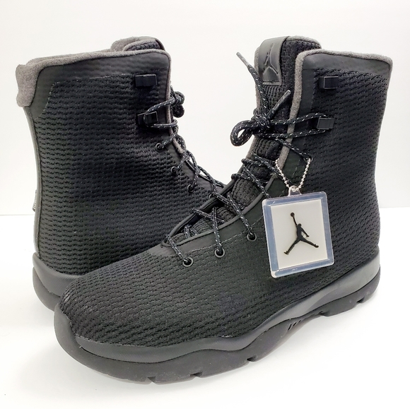 jordan future triple black